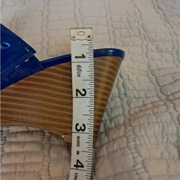 IMPO Vavari Patent Blue Wedges Size 7 GUC - Picture 6 of 6